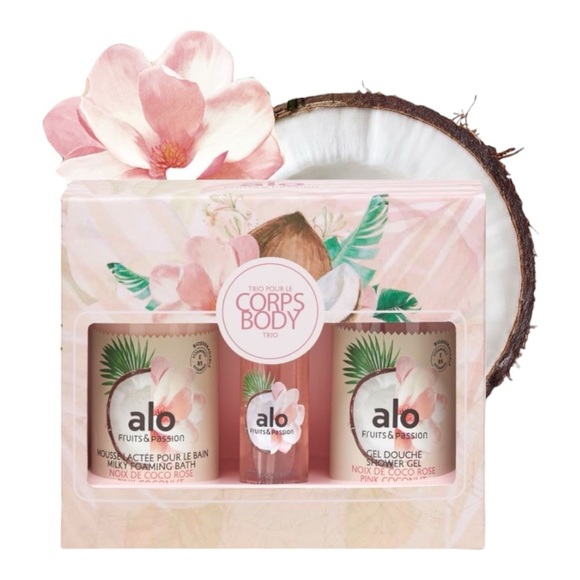 FRUITS & PASSION BODYCARE TRIO PINK COCONUT - BNIB - Picture 1 of 3